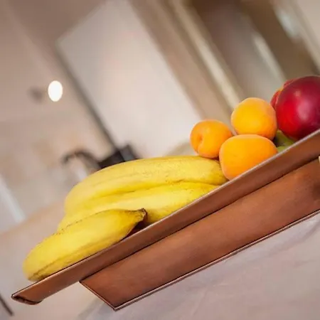 Sea View W/ 2bd 1bt Free Street Parking 아파트
